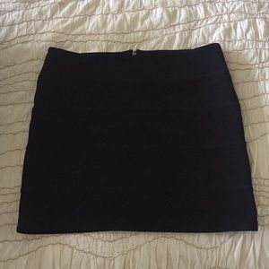 Black bodycon skirt